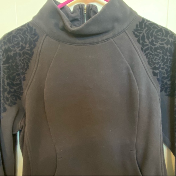 Lululemon Sweater - Picture 2 of 5